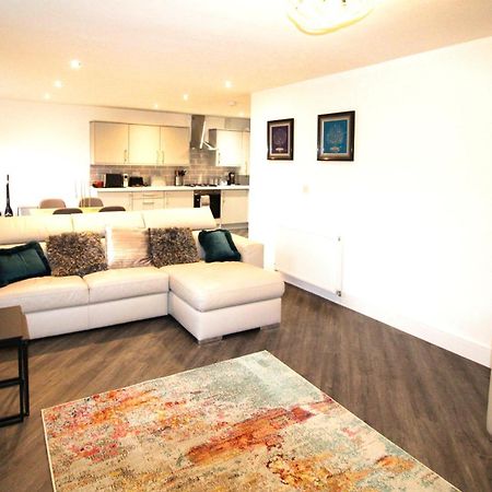 Rotherham - Rawmarsh - Great Customer Feedback - 2 Bed Bungalow - New Build - High End Furnishings - Wheel Chair Accessible - Large Enclosed Garden - Dog Friendly المظهر الخارجي الصورة