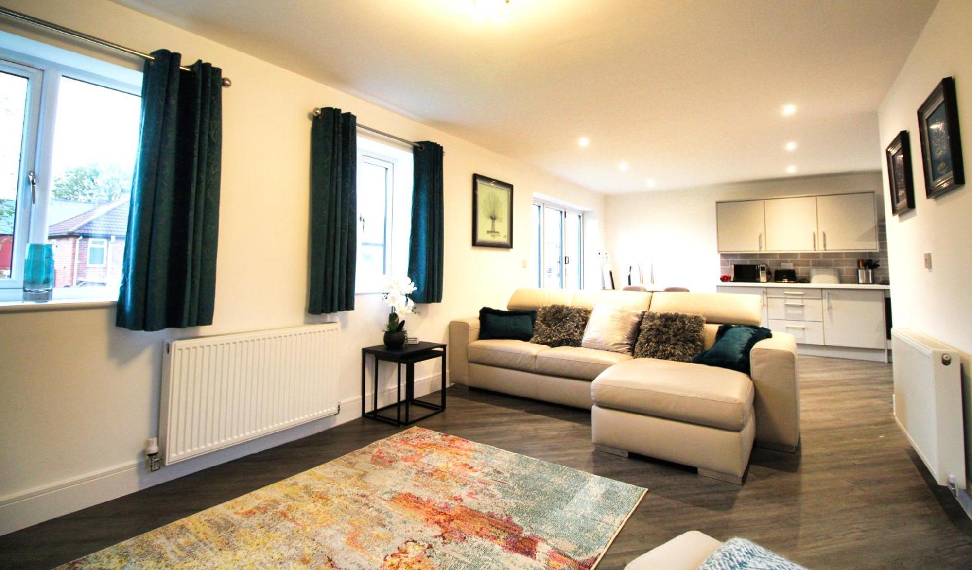 Rotherham - Rawmarsh - Great Customer Feedback - 2 Bed Bungalow - New Build - High End Furnishings - Wheel Chair Accessible - Large Enclosed Garden - Dog Friendly المظهر الخارجي الصورة